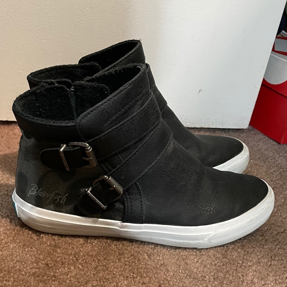 Blowfish sneaker boots